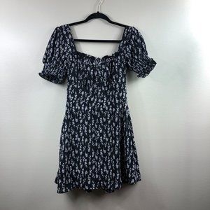 Francesca's Black floral puff sleeve smocked dress